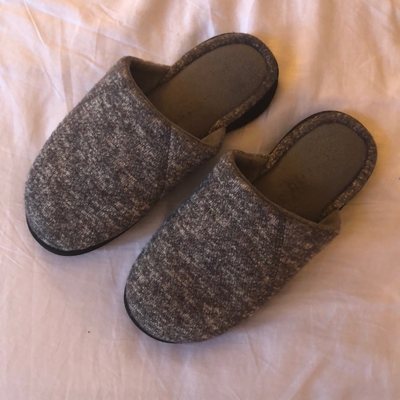 isotoner Shoes - Isotonor Slippers (With Sparkle!) isotoner Shoes - Isotonor Slippers (With Sparkle!)